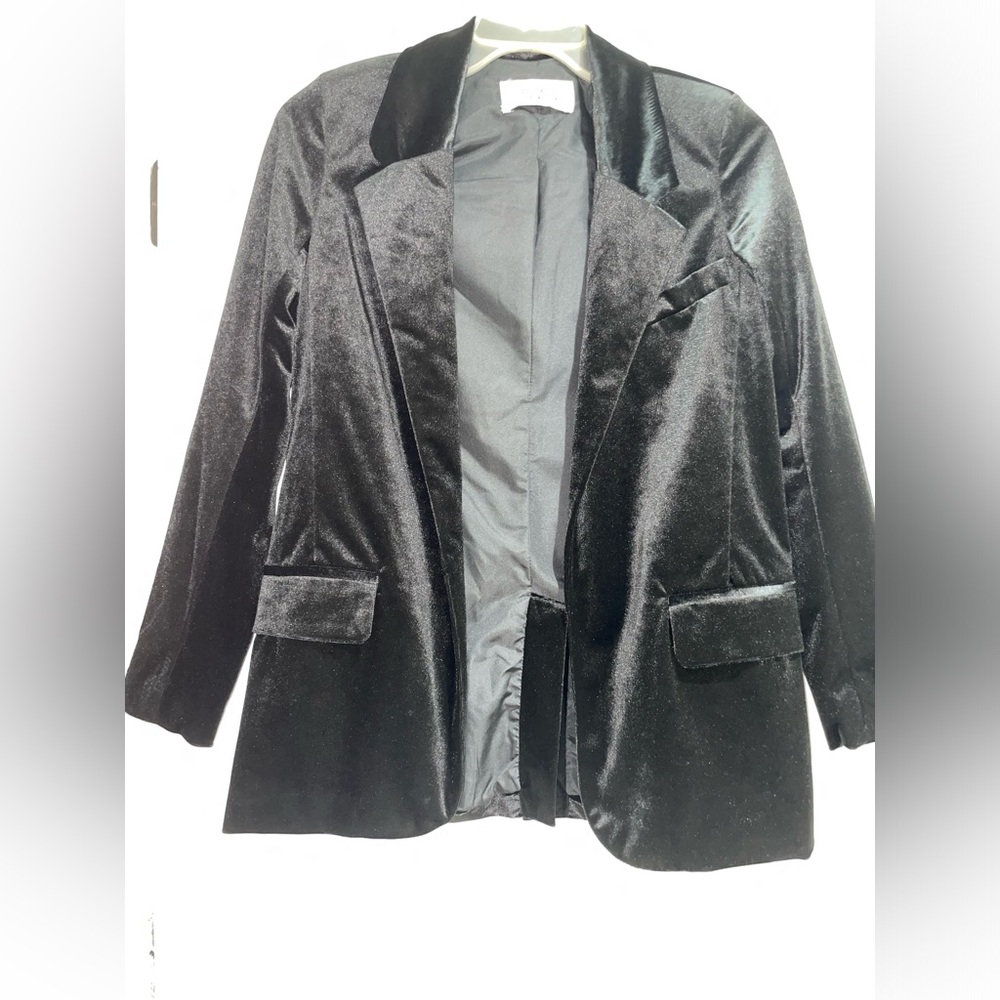 BB Dakota Steve Madden Black Velvet Blazer